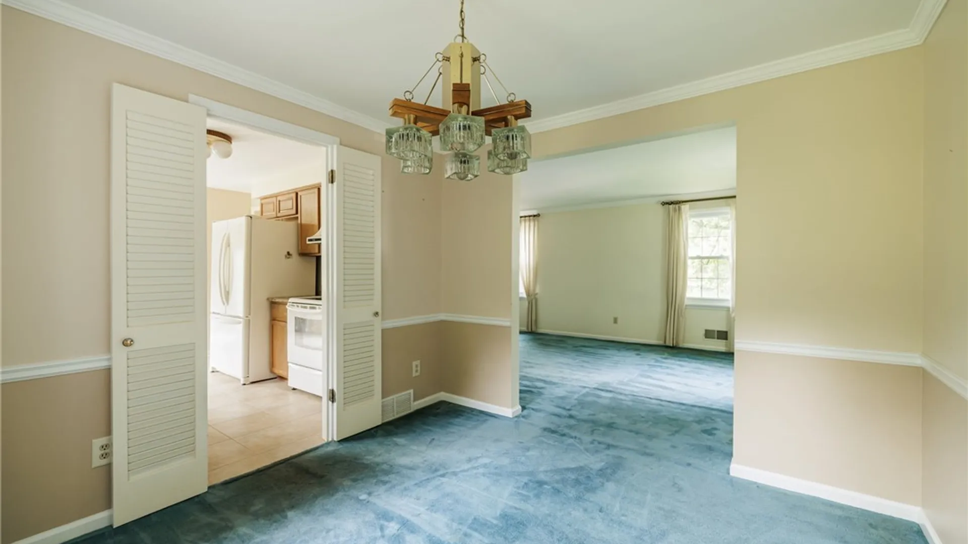 Property at 77 S Ridge Trl, Perinton, NY 14450 15