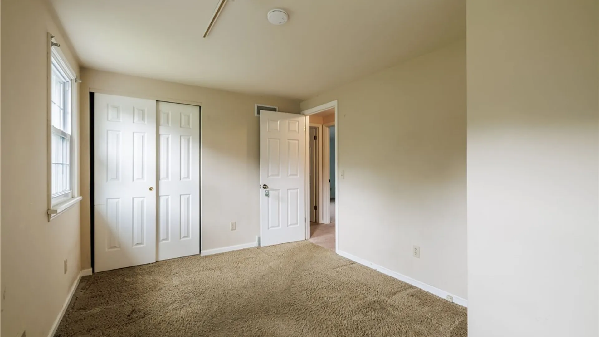 Property at 77 S Ridge Trl, Perinton, NY 14450 32