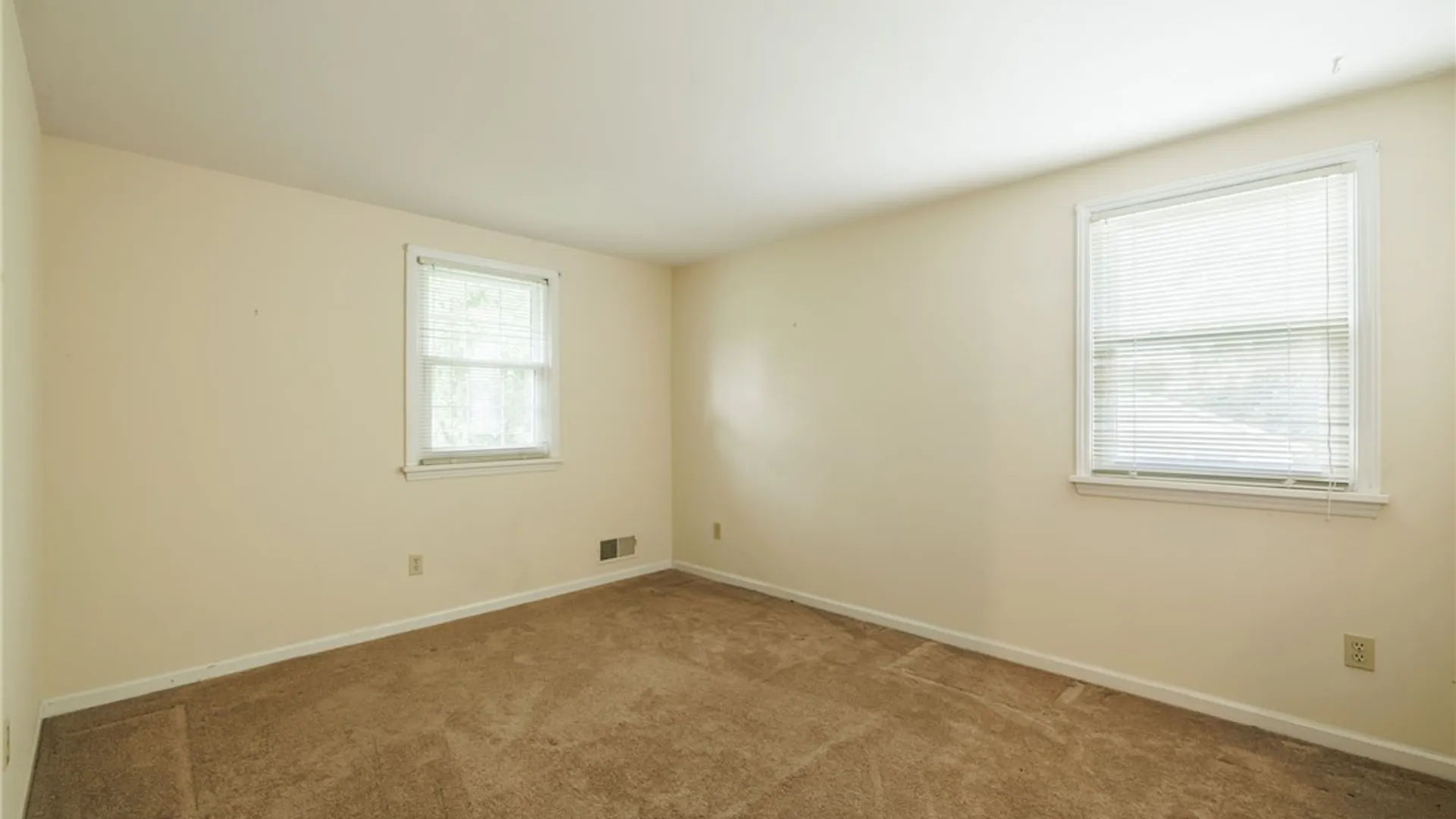Property at 77 S Ridge Trl, Perinton, NY 14450 33