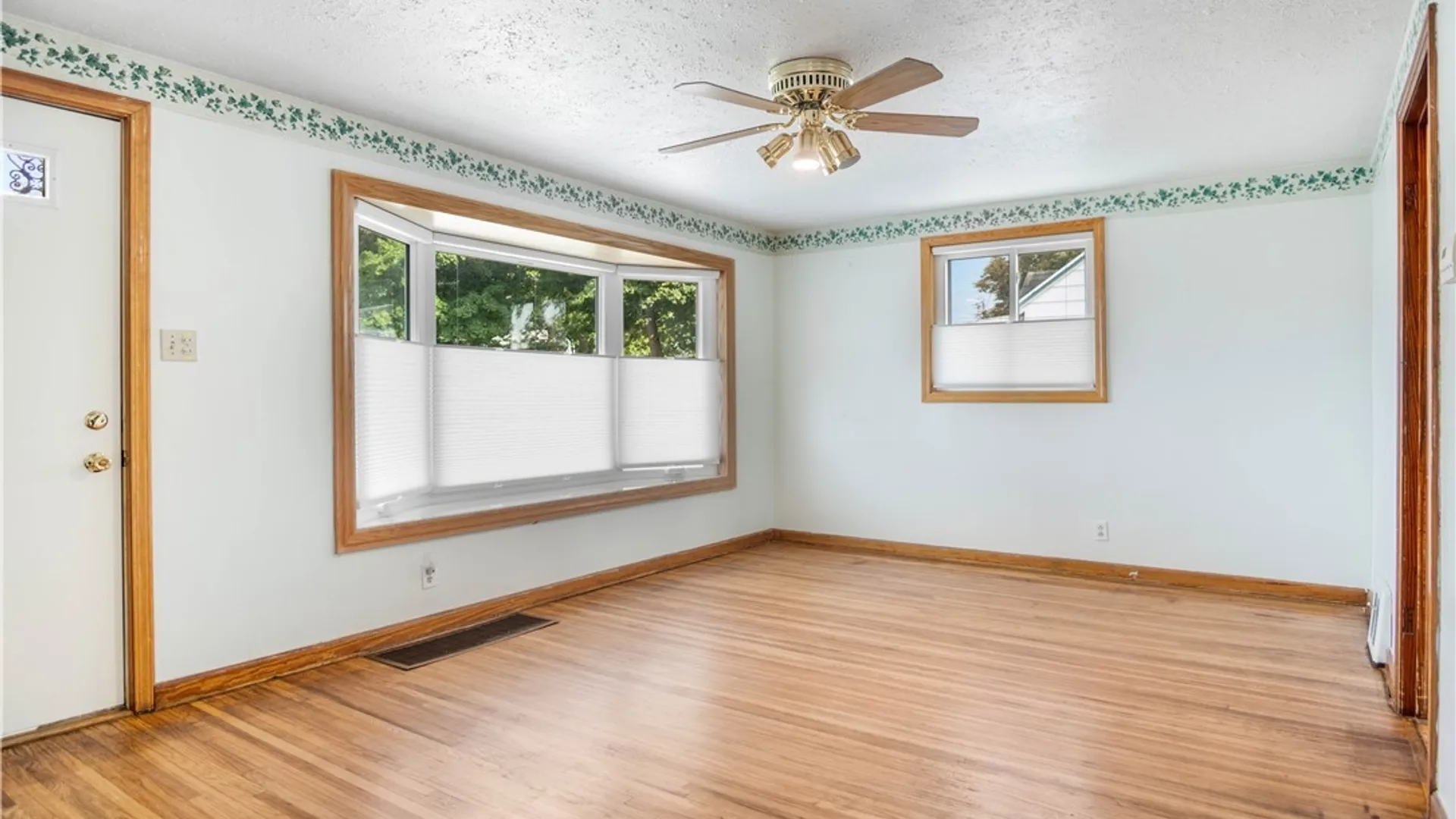 Property at 106 Colby Street, Cheektowaga, NY 14206 3