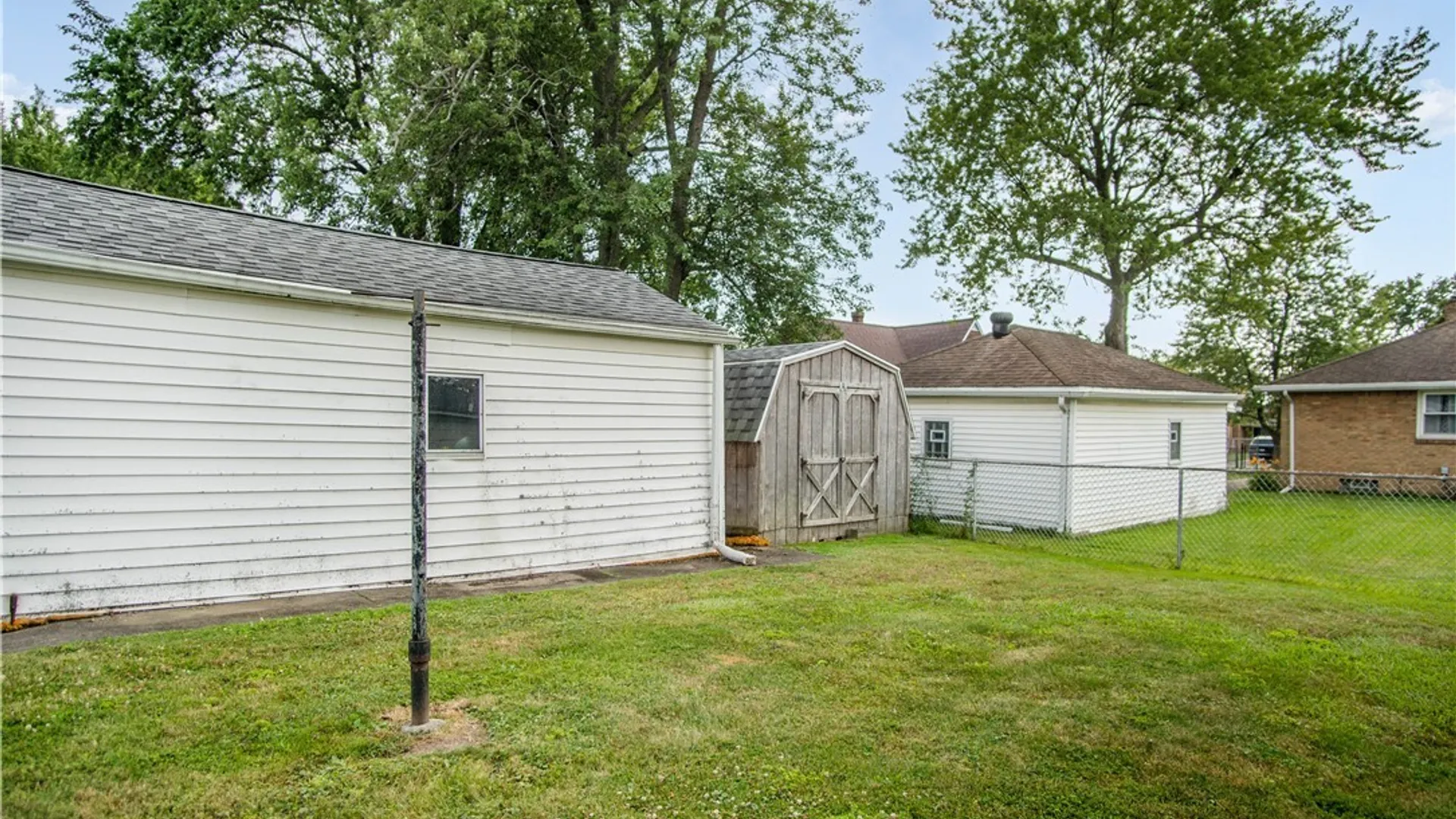 Property at 106 Colby Street, Cheektowaga, NY 14206 28