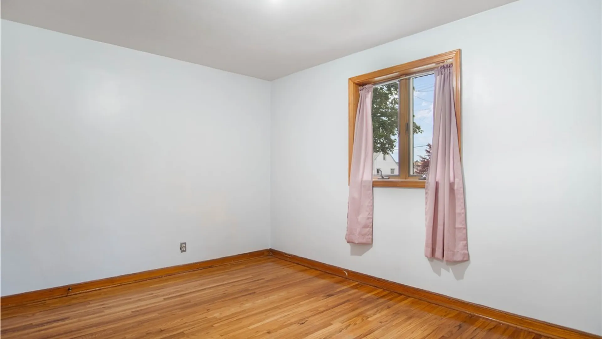 Property at 106 Colby Street, Cheektowaga, NY 14206 15