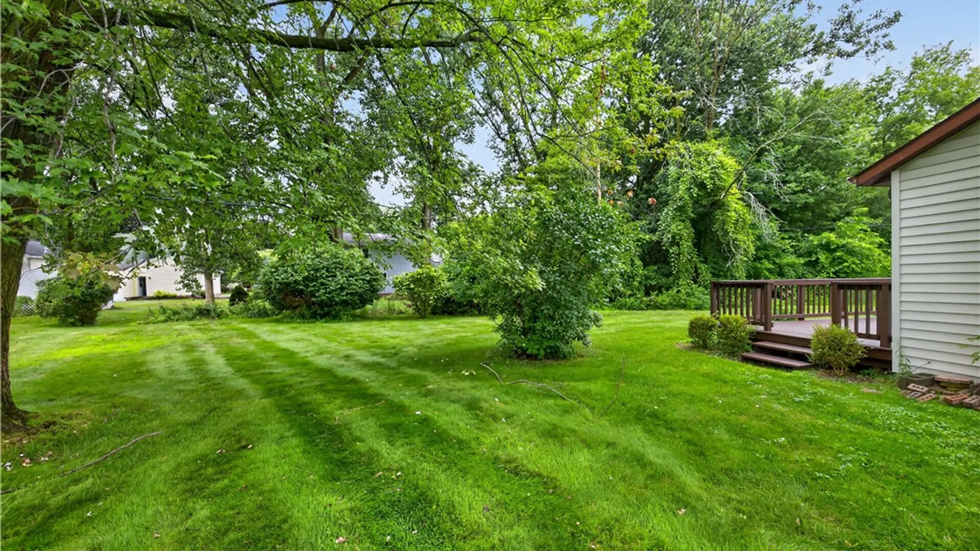 Property at 1009 Staci Lane, Webster, NY 14580 3