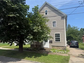 Property at 2722 Monroe Avenue, Niagara Falls, NY 14303