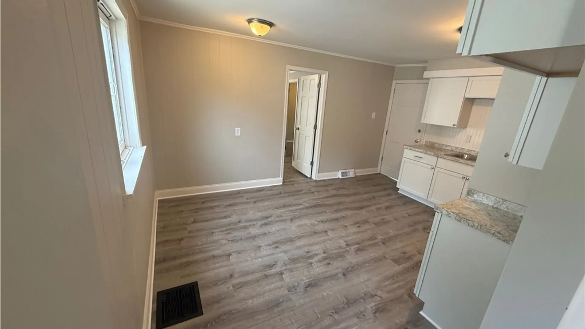 Property at 2722 Monroe Avenue, Niagara Falls, NY 14303 16