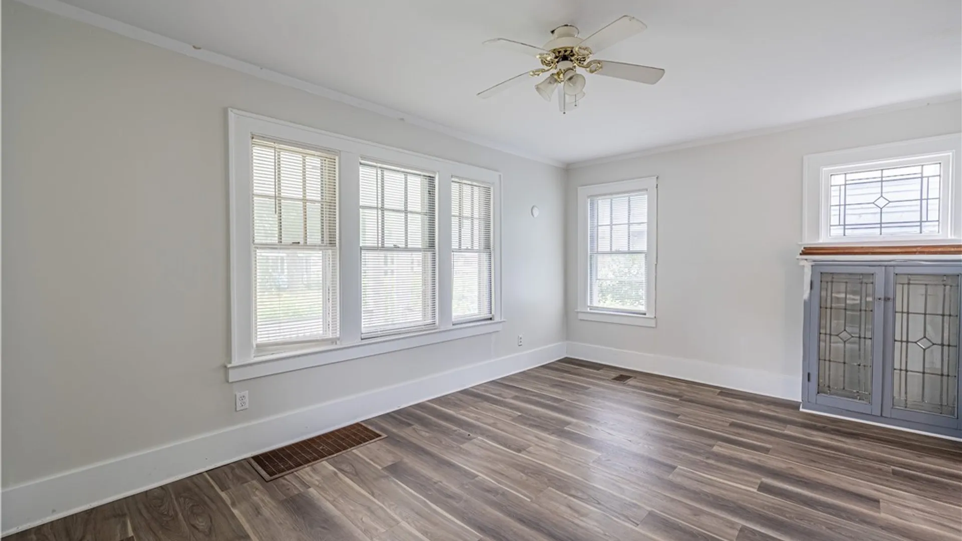Property at 314 W High Terrace, Rochester, NY 14619 4