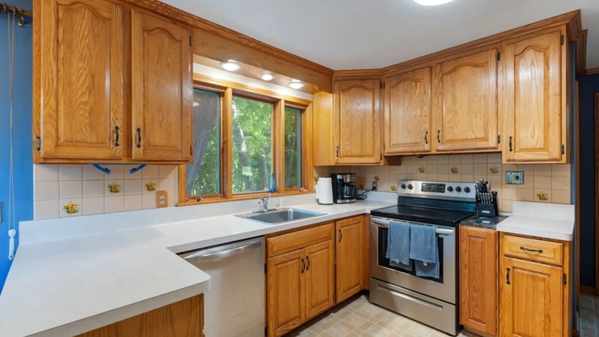 Property at 55 Briar Lane, Irondequoit, NY 14622 13
