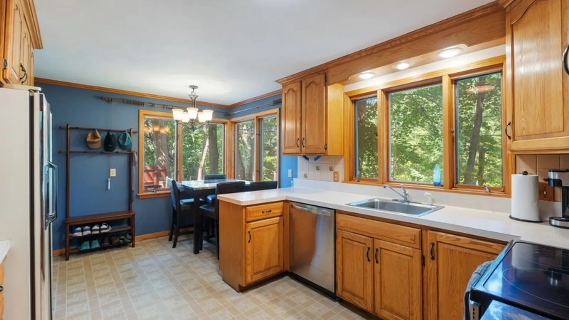 Property at 55 Briar Lane, Irondequoit, NY 14622 16