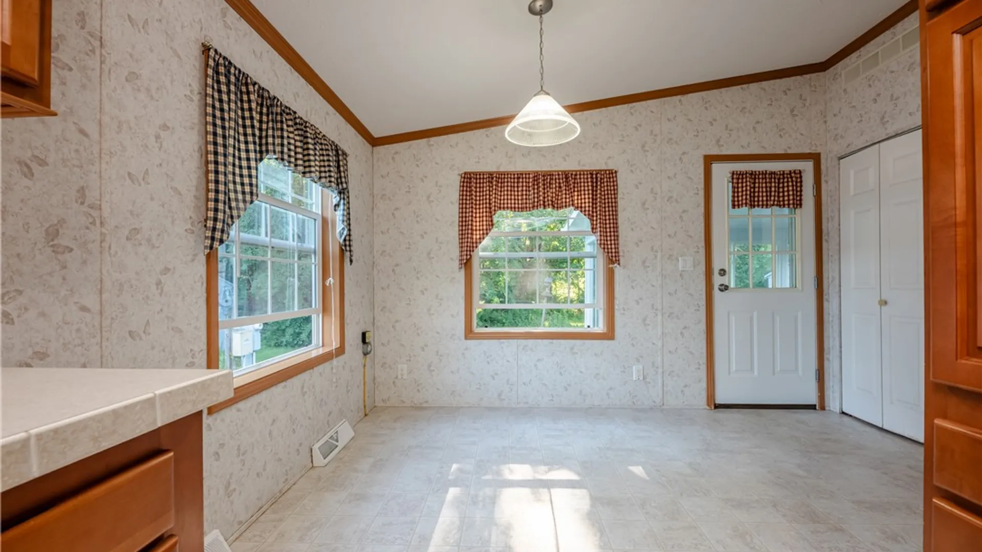 Property at 6290 Stillmeadow Way, Williamson, NY 14589 16