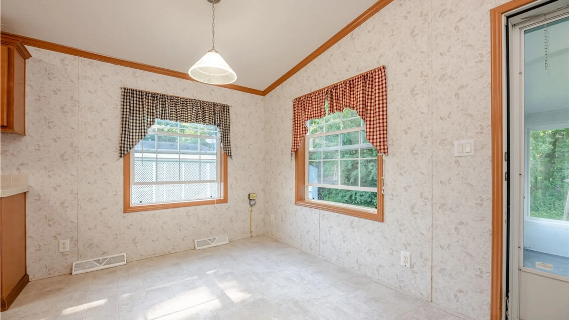 Property at 6290 Stillmeadow Way, Williamson, NY 14589 18