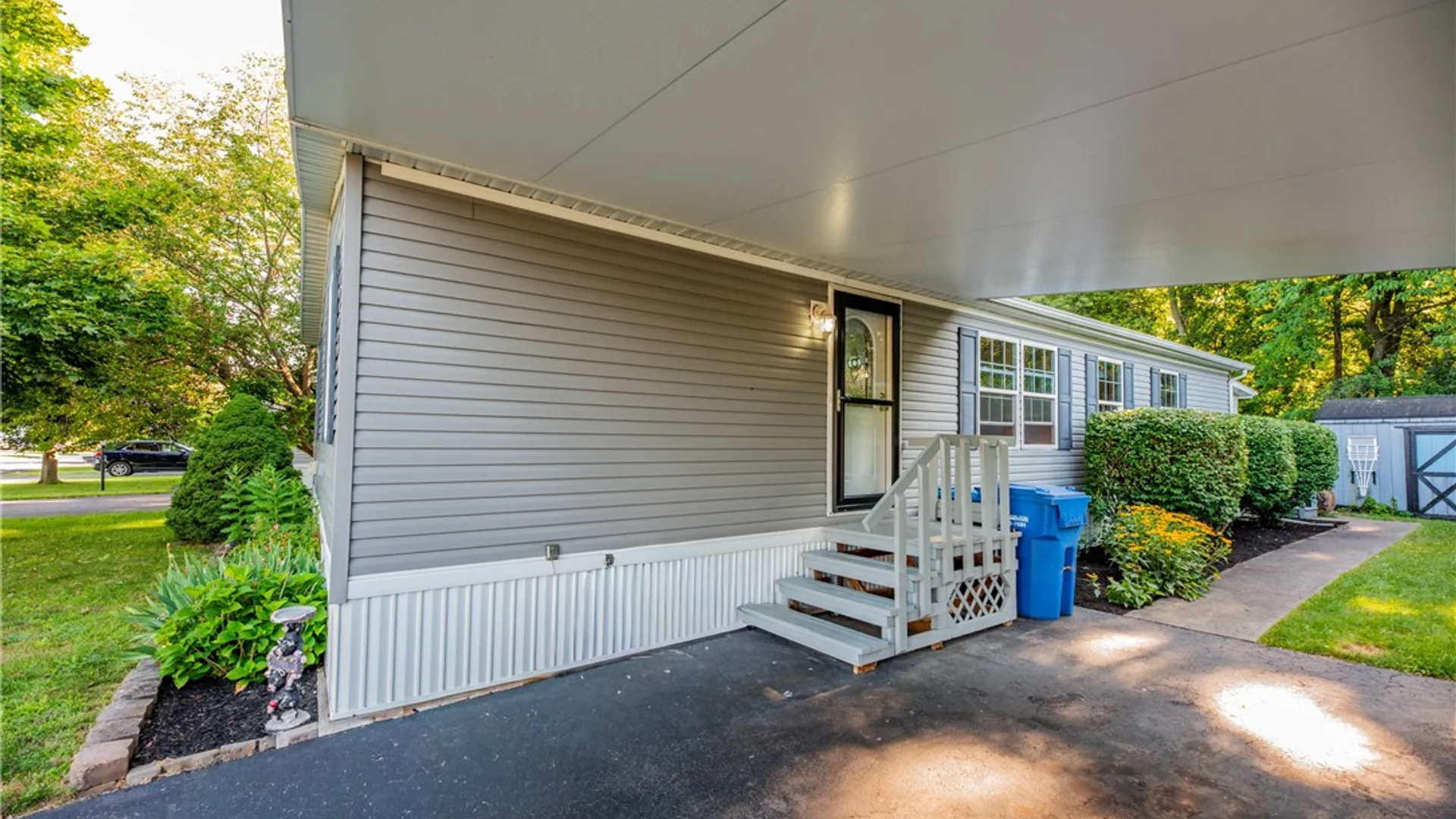 Property at 6290 Stillmeadow Way, Williamson, NY 14589 3