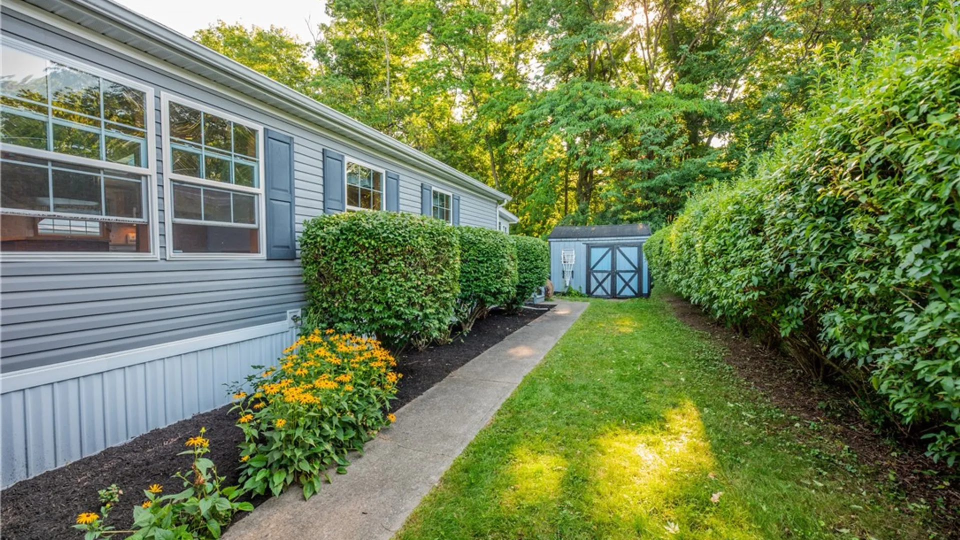 Property at 6290 Stillmeadow Way, Williamson, NY 14589 4
