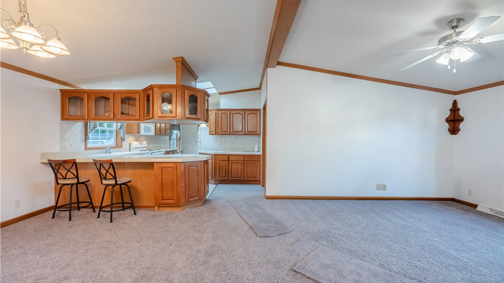 Property at 6290 Stillmeadow Way, Williamson, NY 14589 10