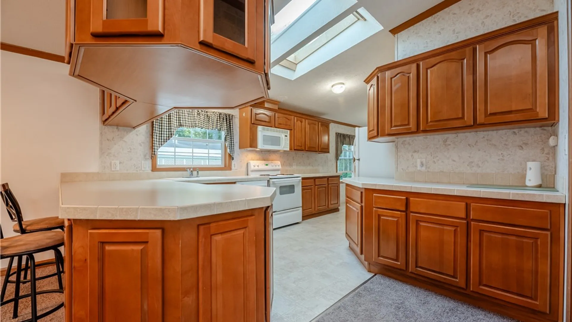 Property at 6290 Stillmeadow Way, Williamson, NY 14589 12