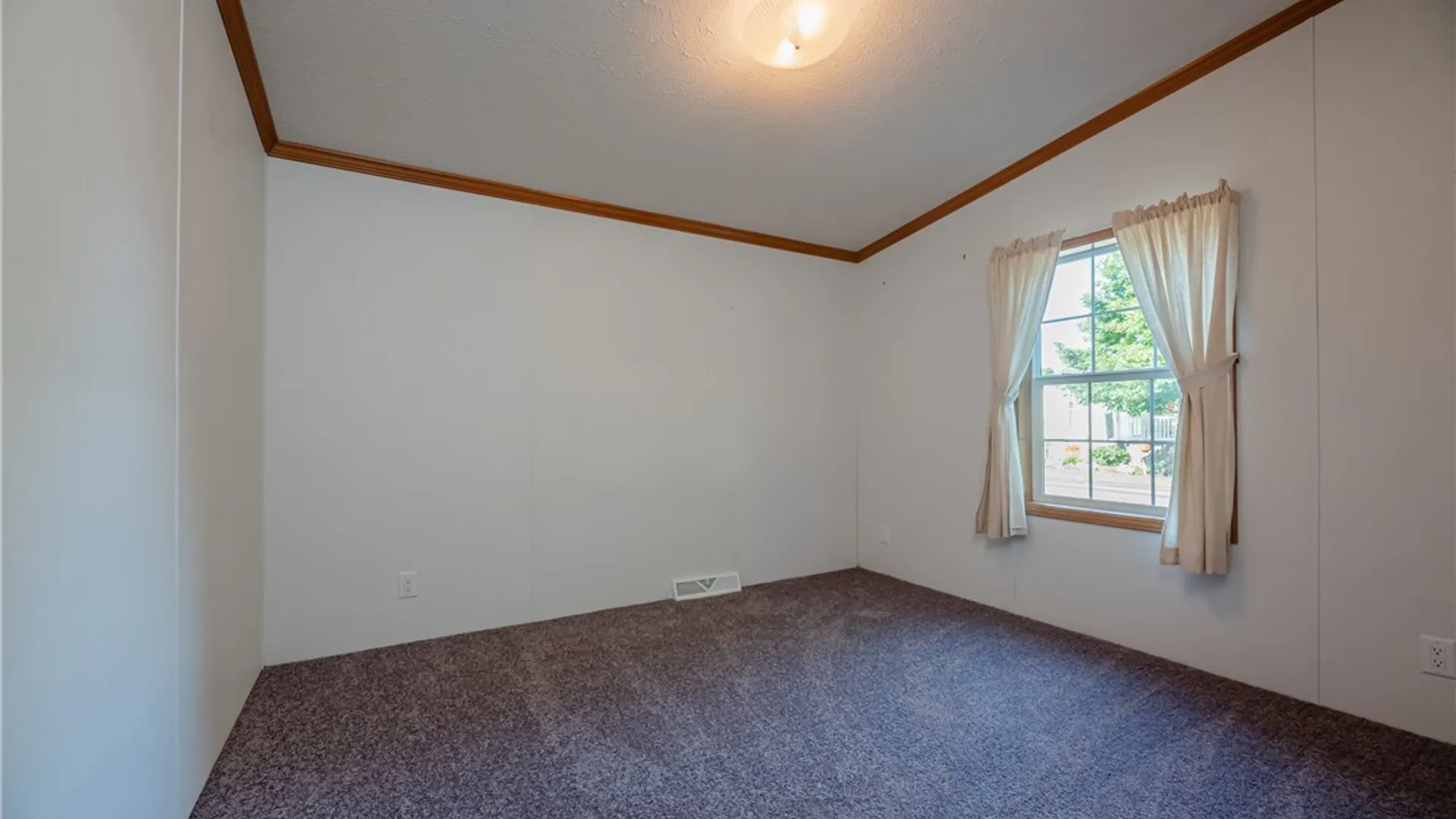 Property at 6290 Stillmeadow Way, Williamson, NY 14589 32