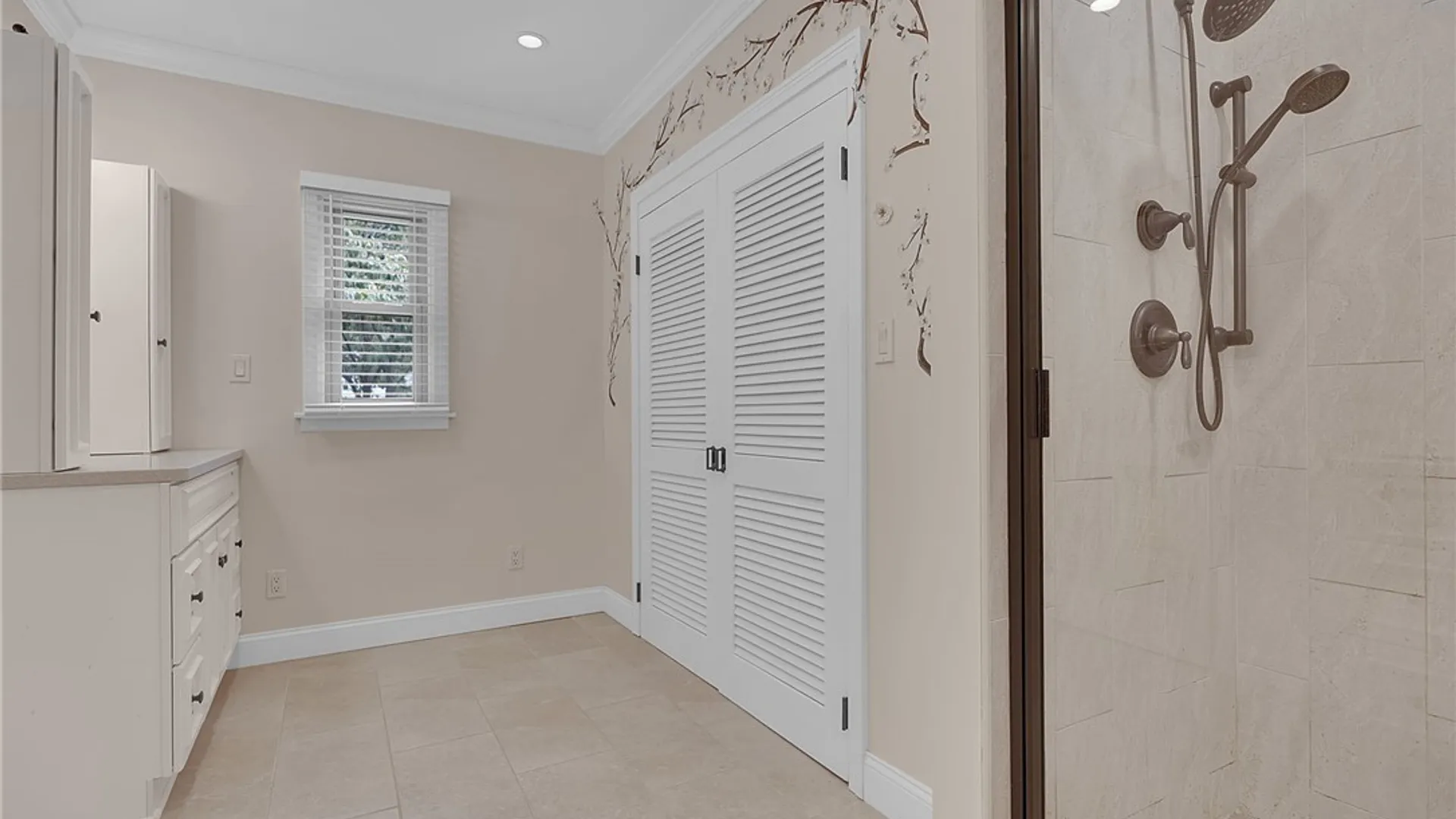 Property at 105 Woodland Avenue, Ridgeway, NY 14103 16