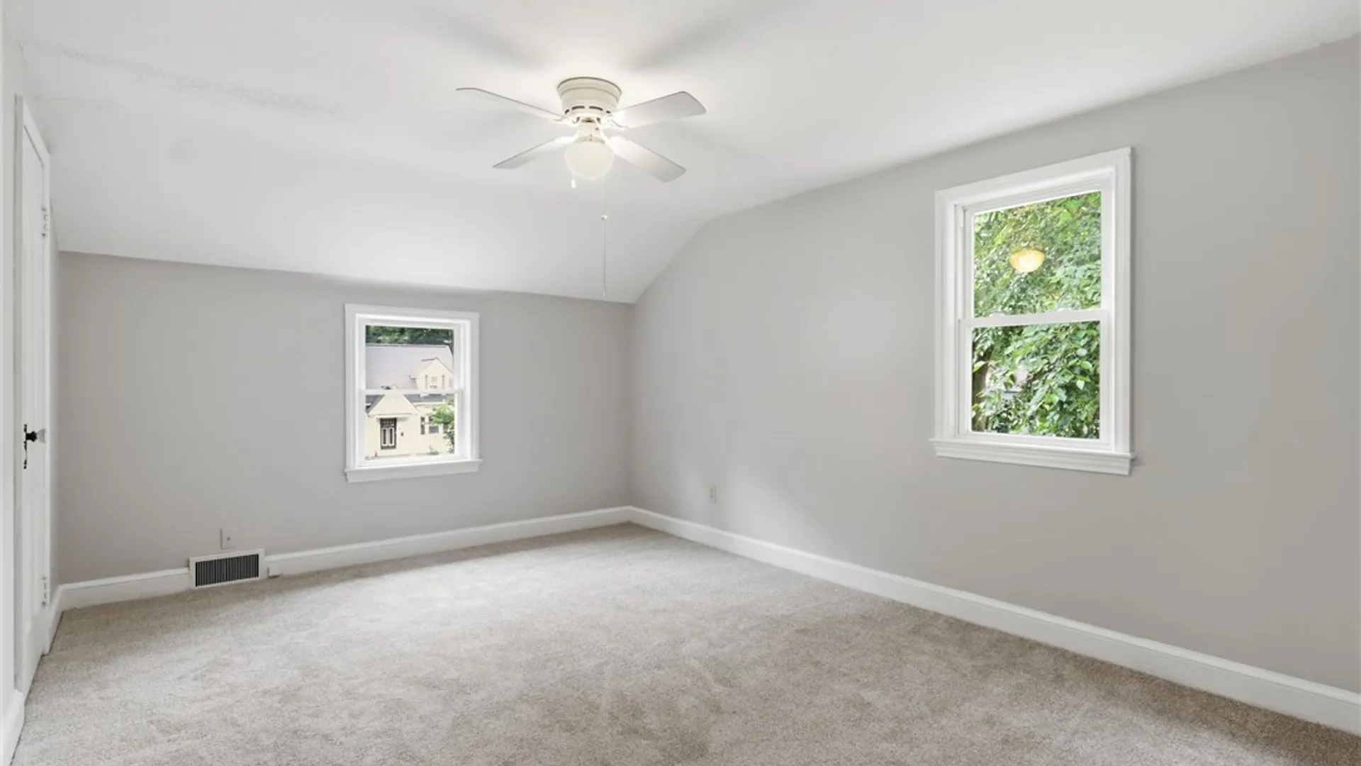 Property at 21 Fairlea Drive, Irondequoit, NY 14622 25