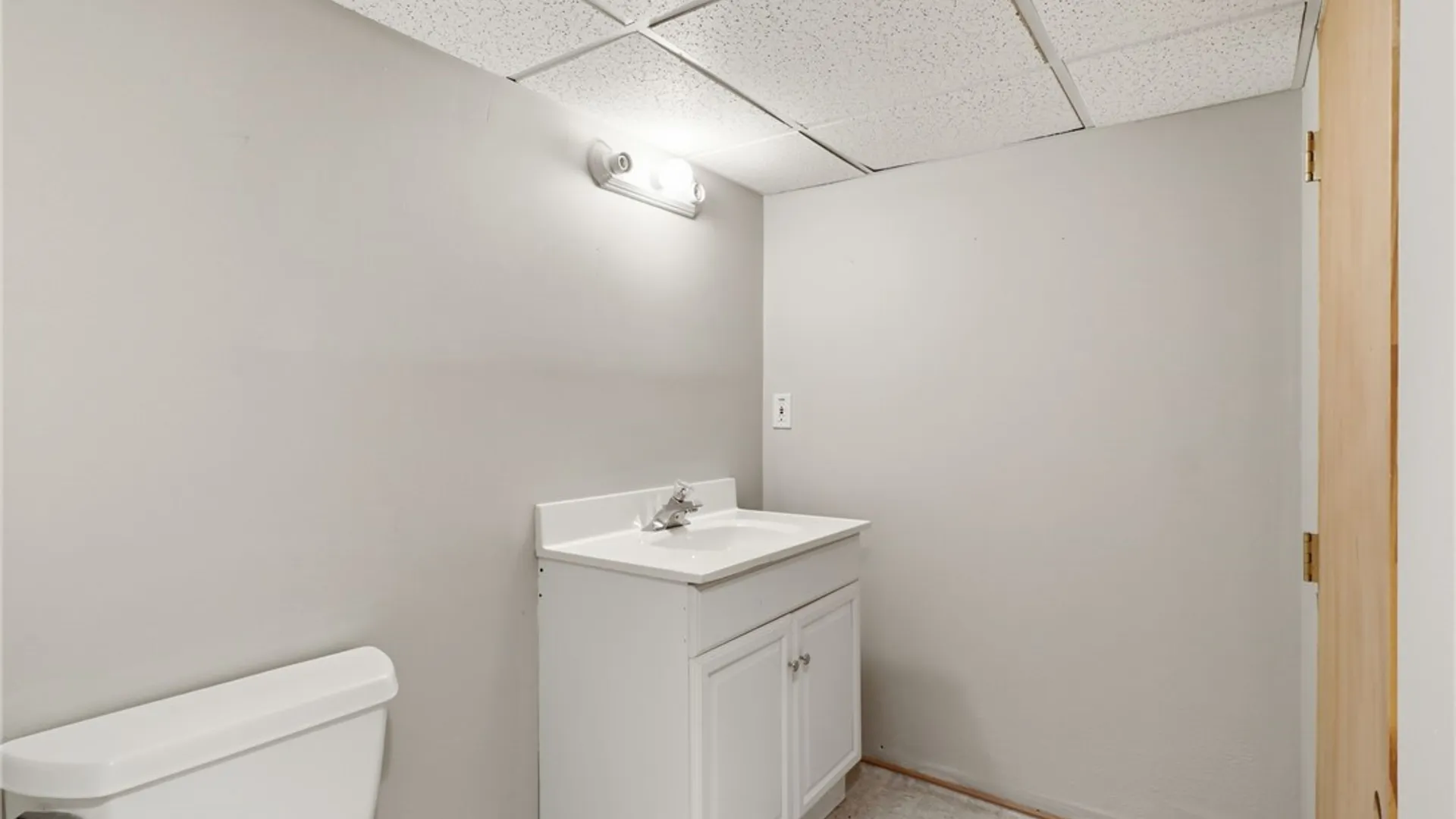 Property at 21 Fairlea Drive, Irondequoit, NY 14622 29