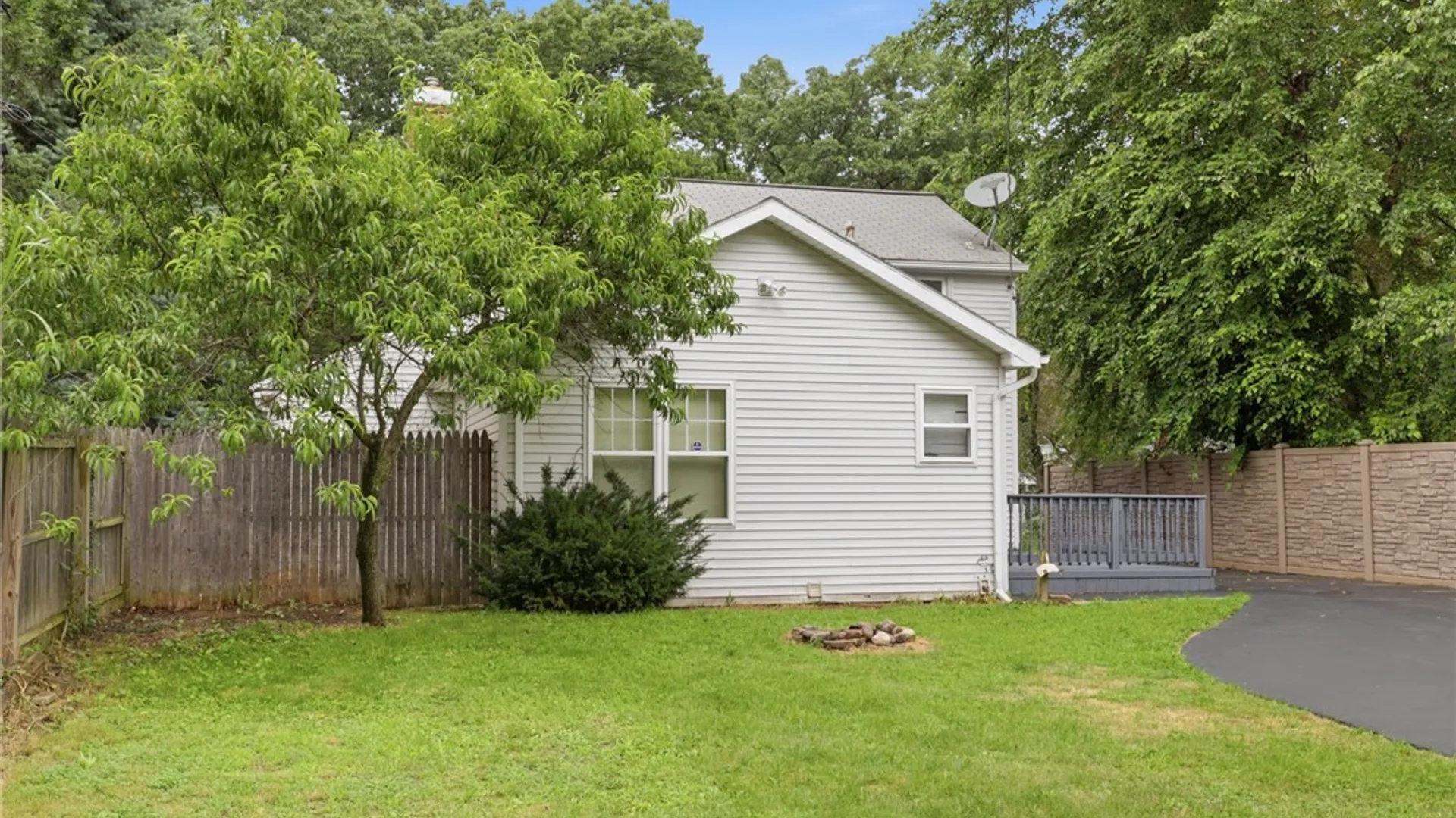 Property at 21 Fairlea Drive, Irondequoit, NY 14622 33