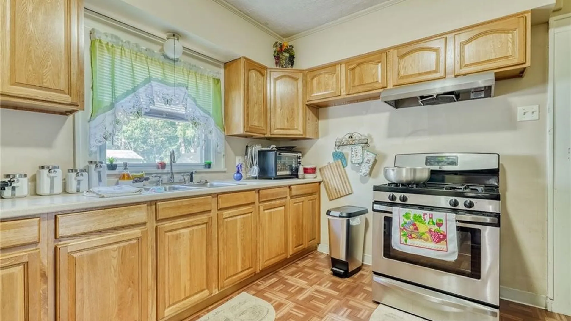 Property at 596-598 Clay Avenue, Rochester, NY 14613 22