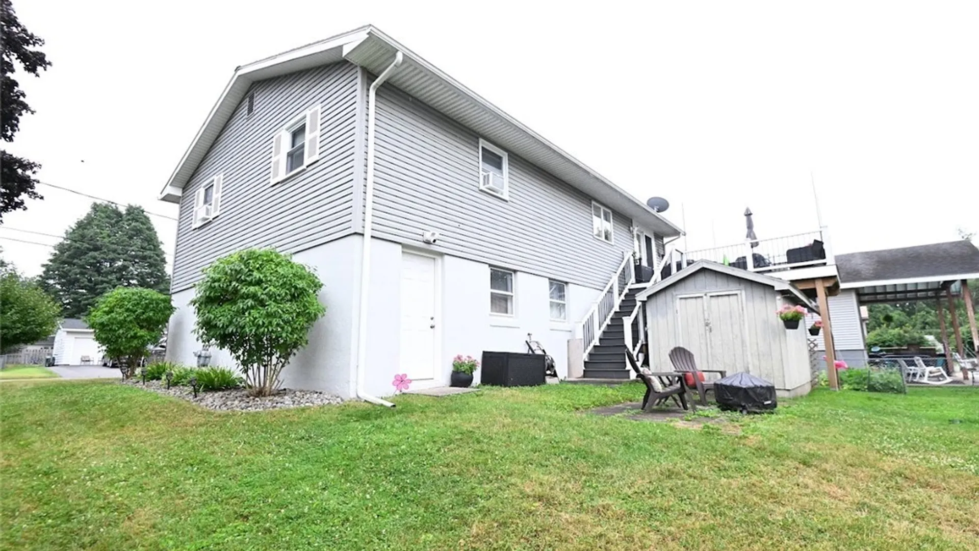 Property at 30 Royal Brook Lane, New Hartford, NY 13417 7