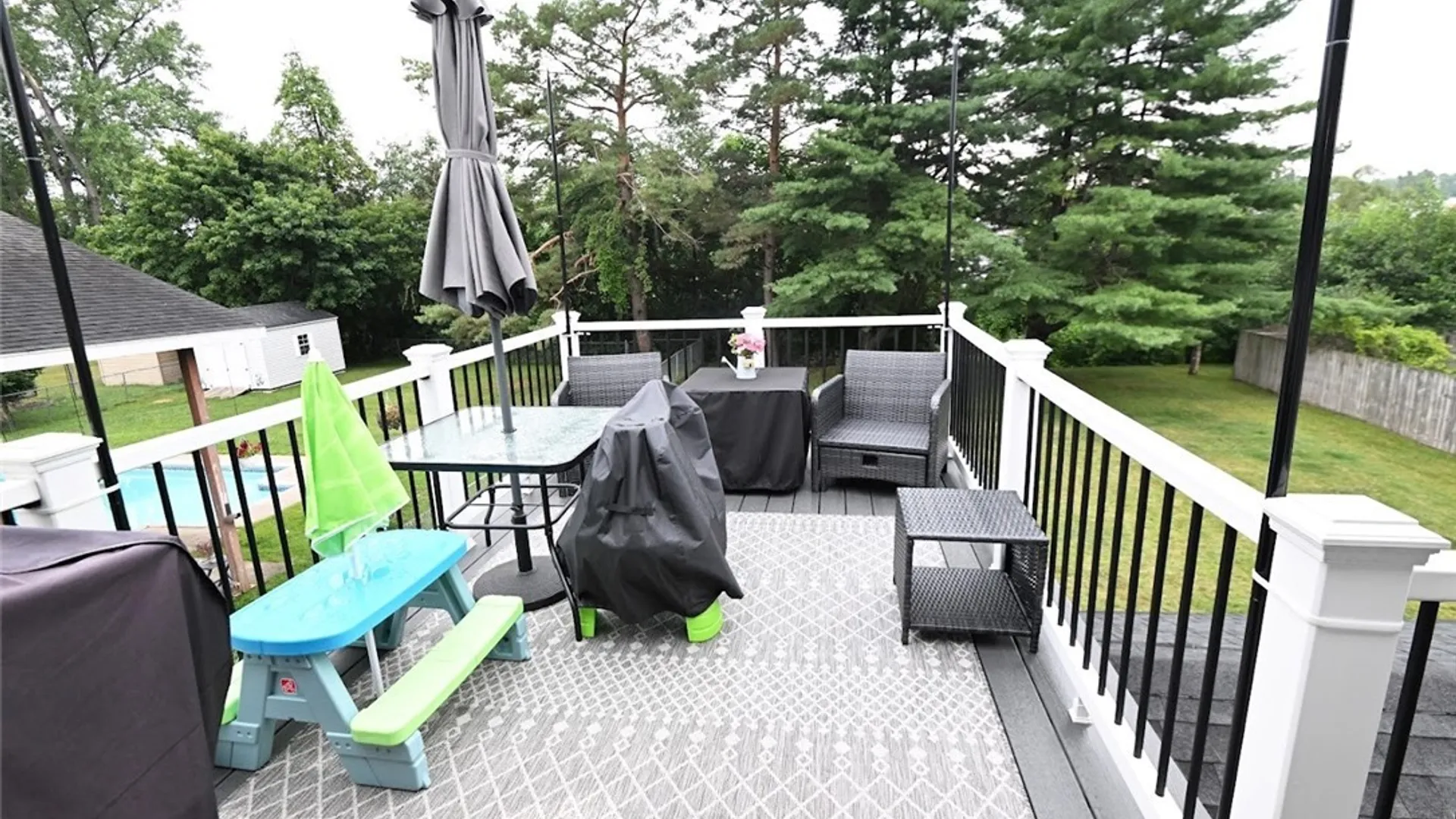 Property at 30 Royal Brook Lane, New Hartford, NY 13417 17