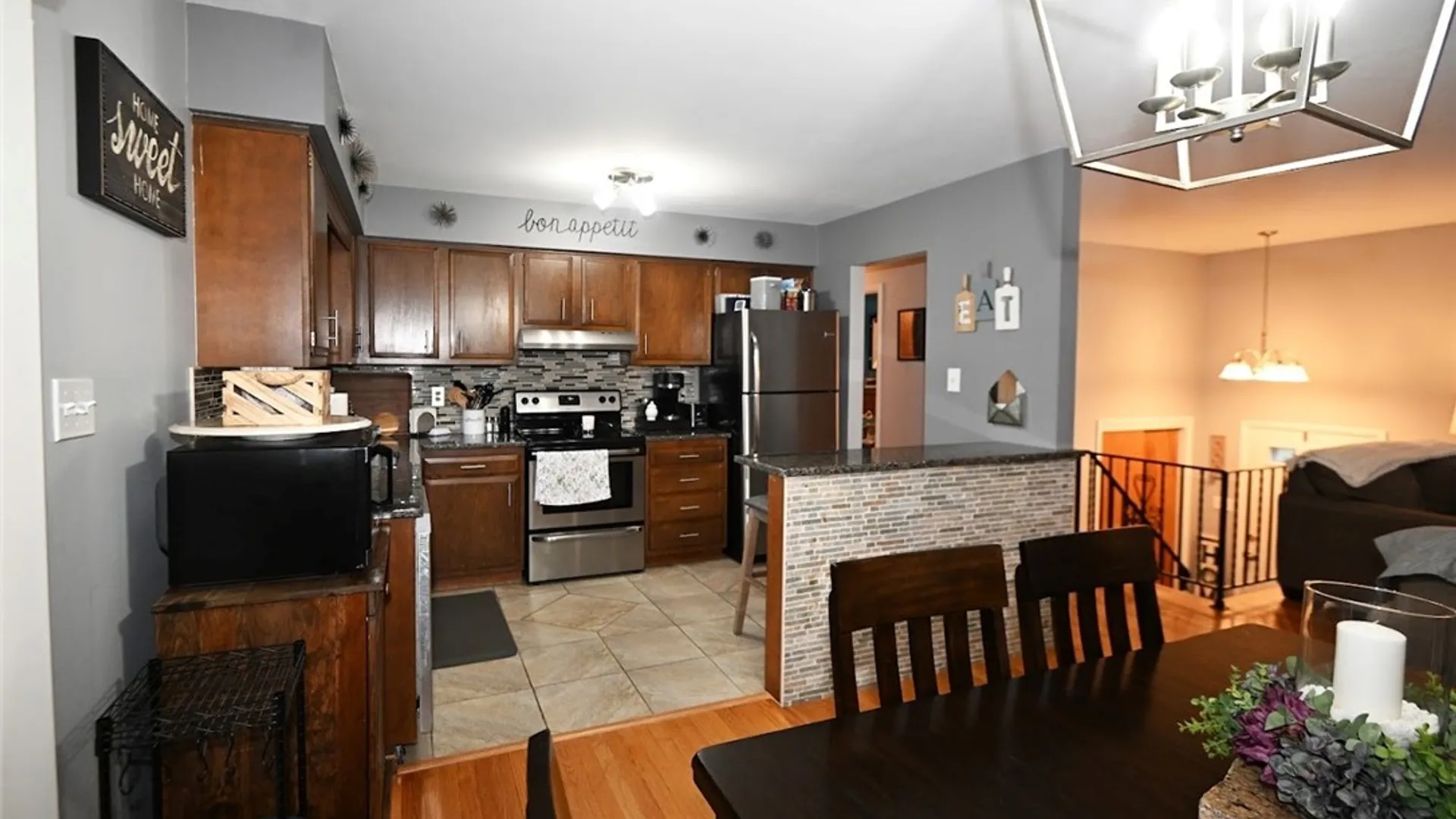Property at 30 Royal Brook Lane, New Hartford, NY 13417 23