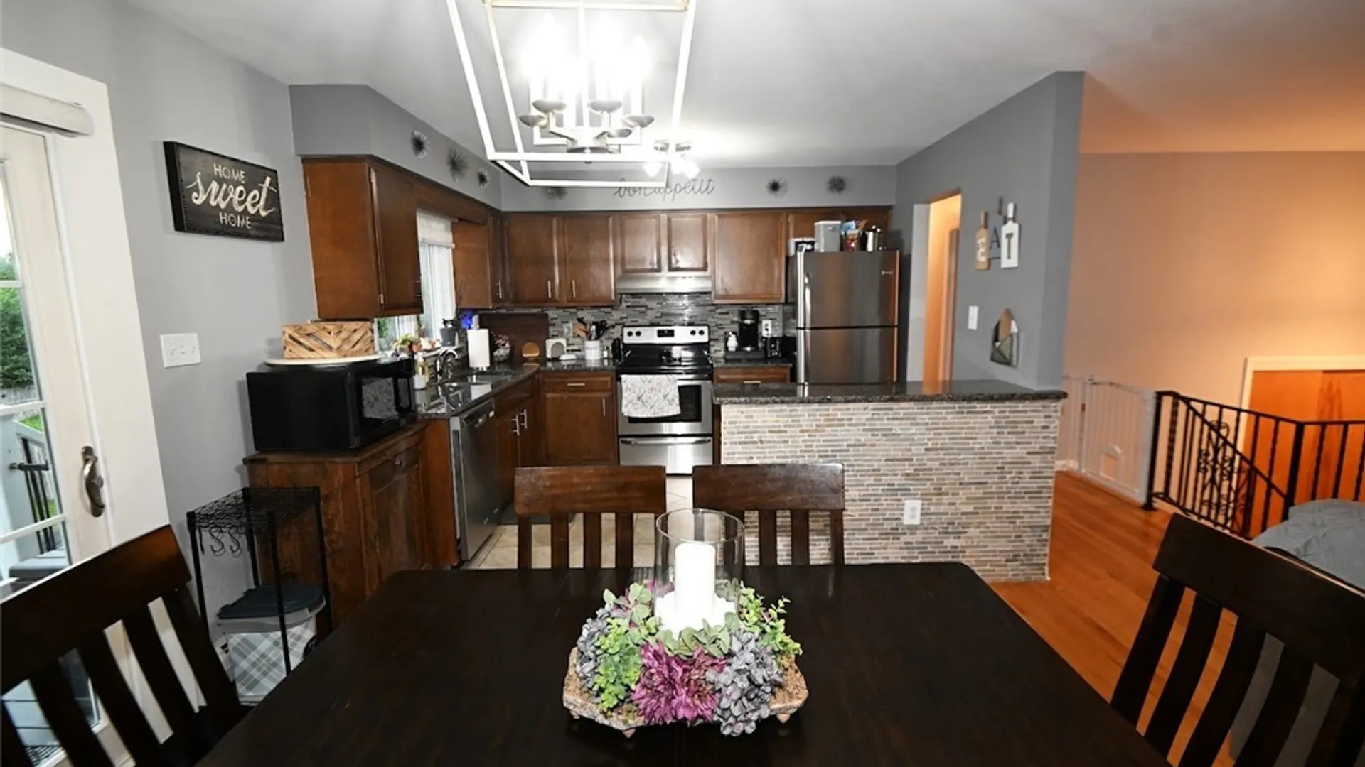 Property at 30 Royal Brook Lane, New Hartford, NY 13417 24