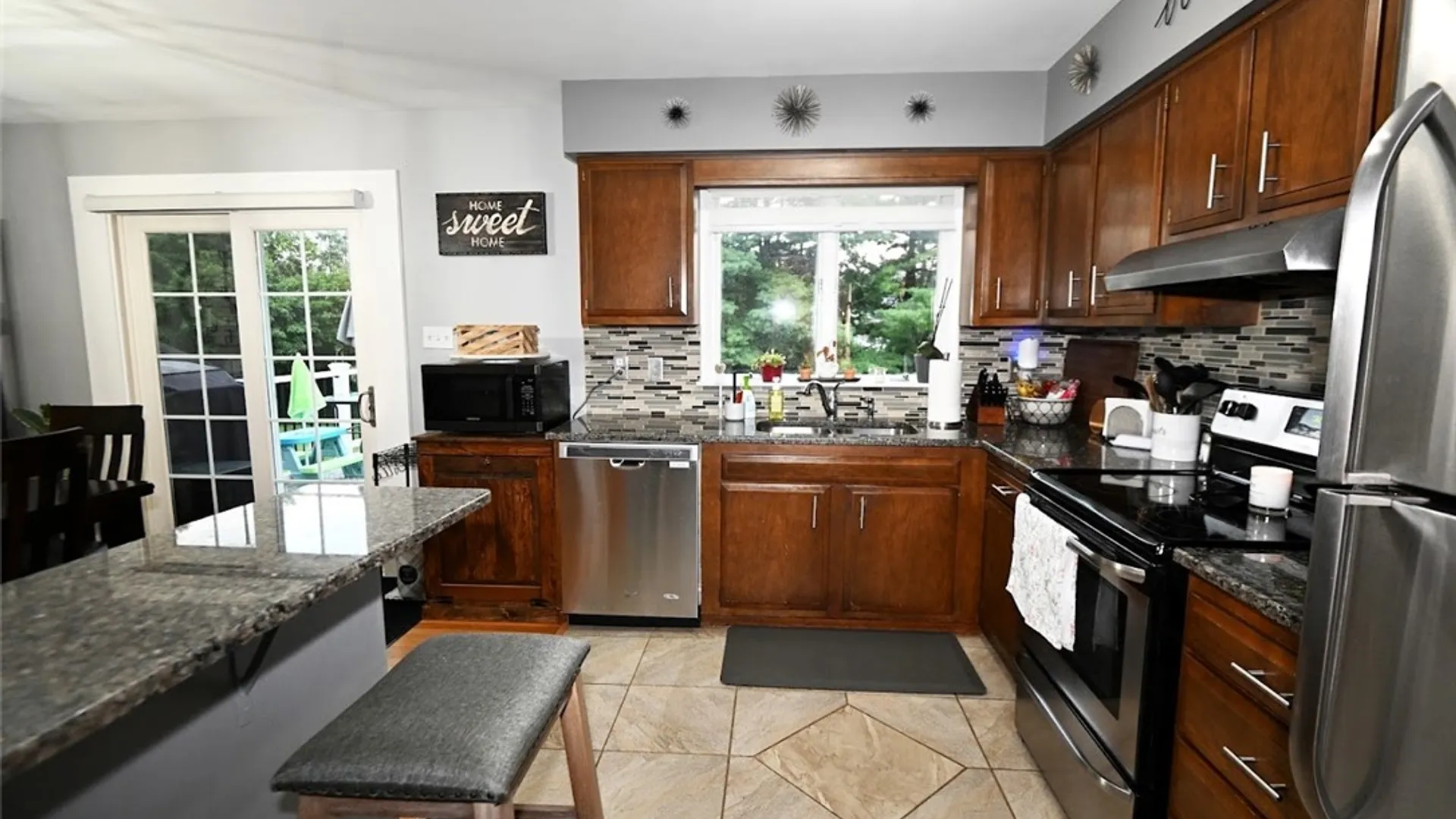 Property at 30 Royal Brook Lane, New Hartford, NY 13417 26