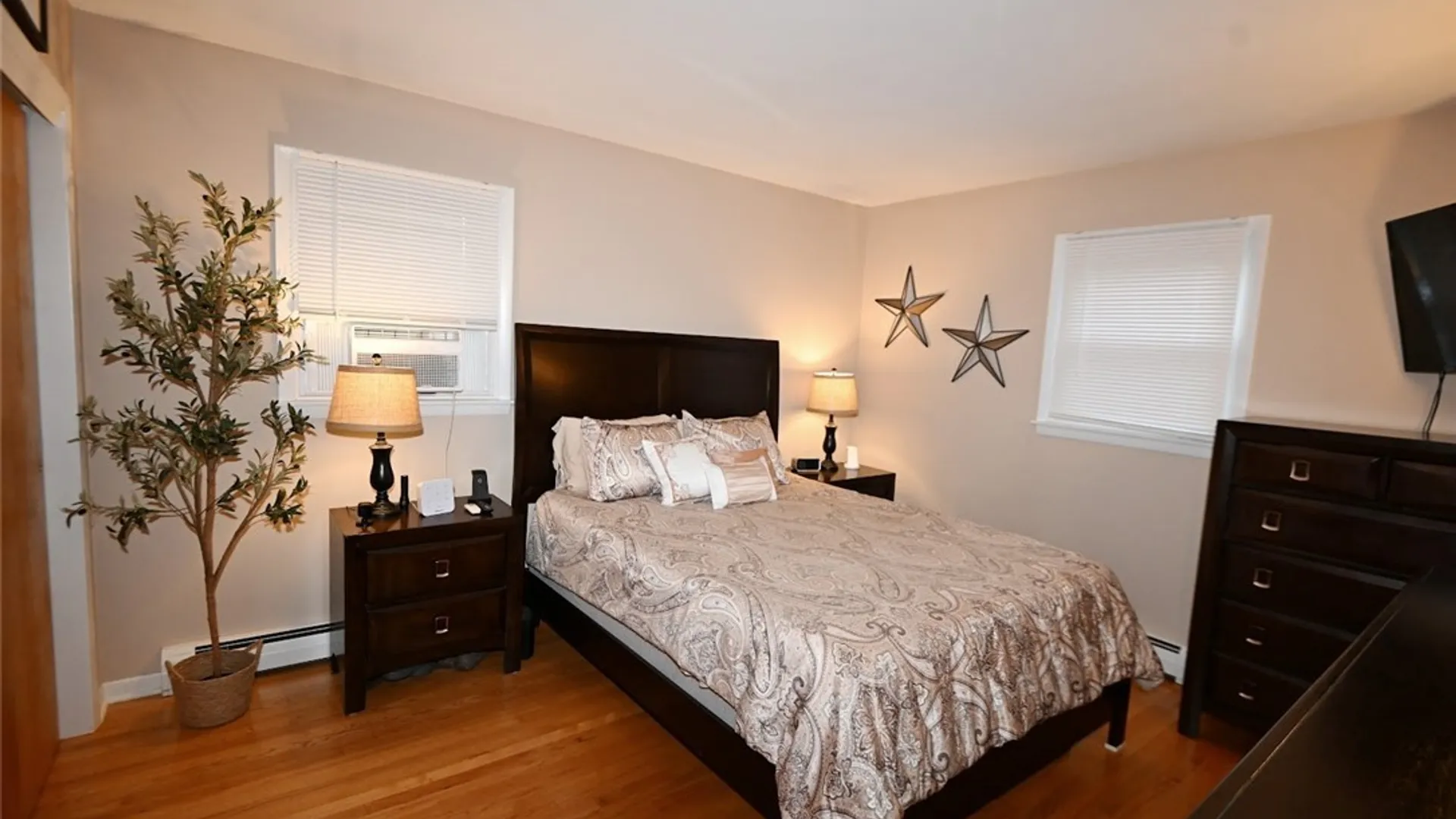 Property at 30 Royal Brook Lane, New Hartford, NY 13417 36