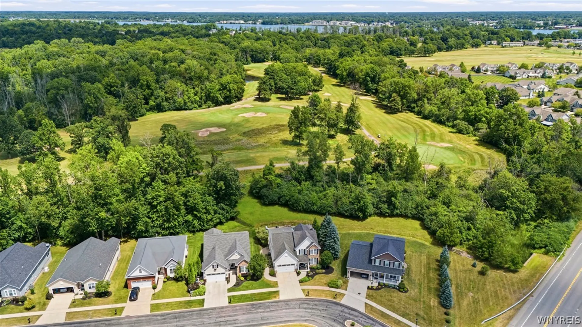 Property at 13 Greenside Drive, Grand Island, NY 14072 43