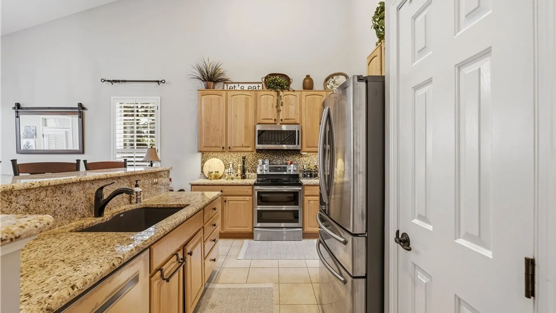 Property at 13 Greenside Drive, Grand Island, NY 14072 8