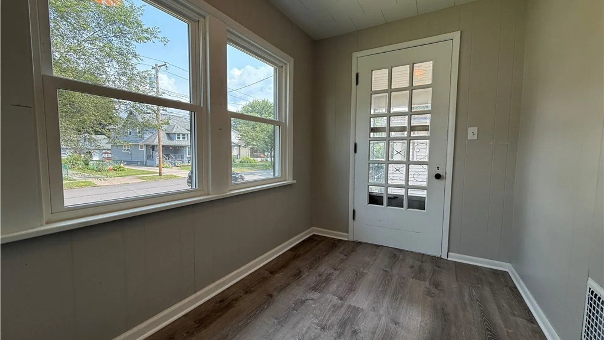 Property at 216 79th Street, Niagara Falls, NY 14304 6