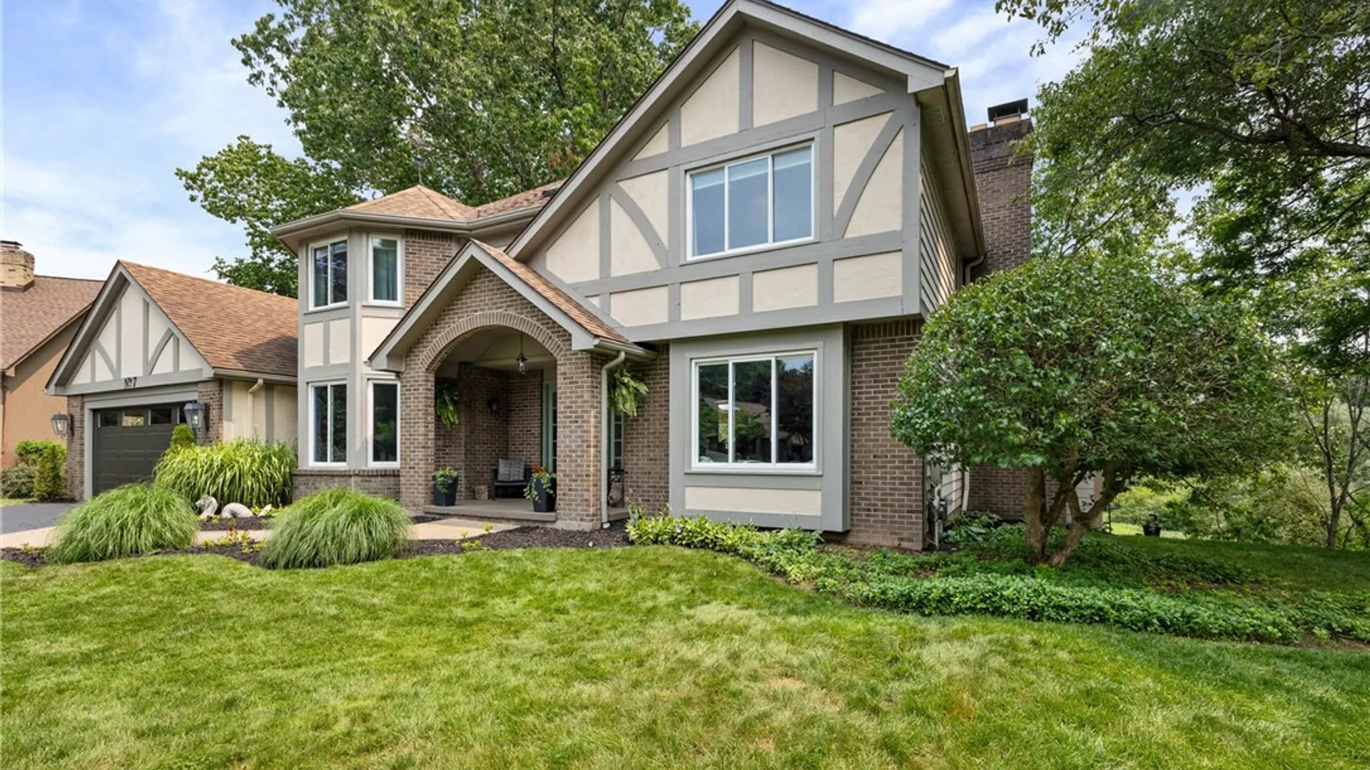 Property at 7 Touraine Court, Pittsford, NY 14534 2