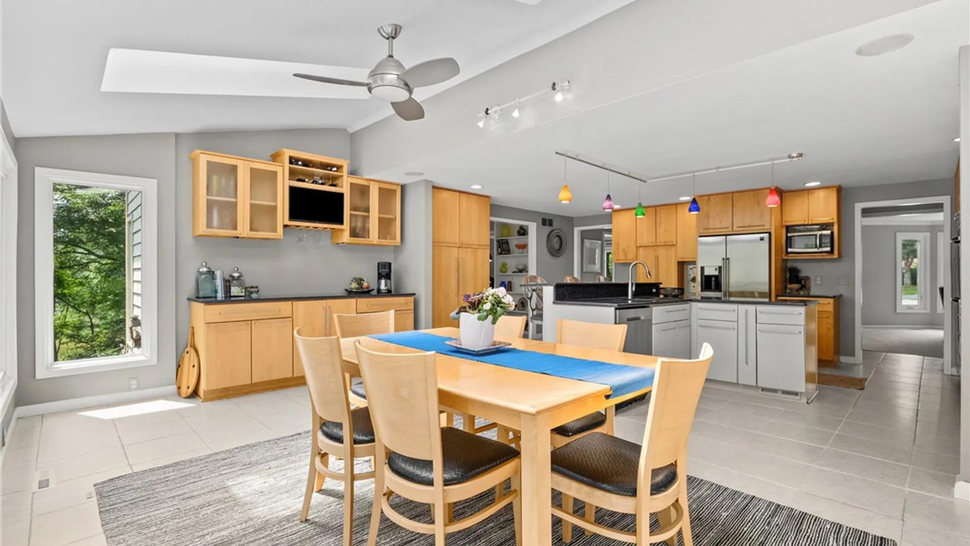 Property at 7 Touraine Court, Pittsford, NY 14534 15