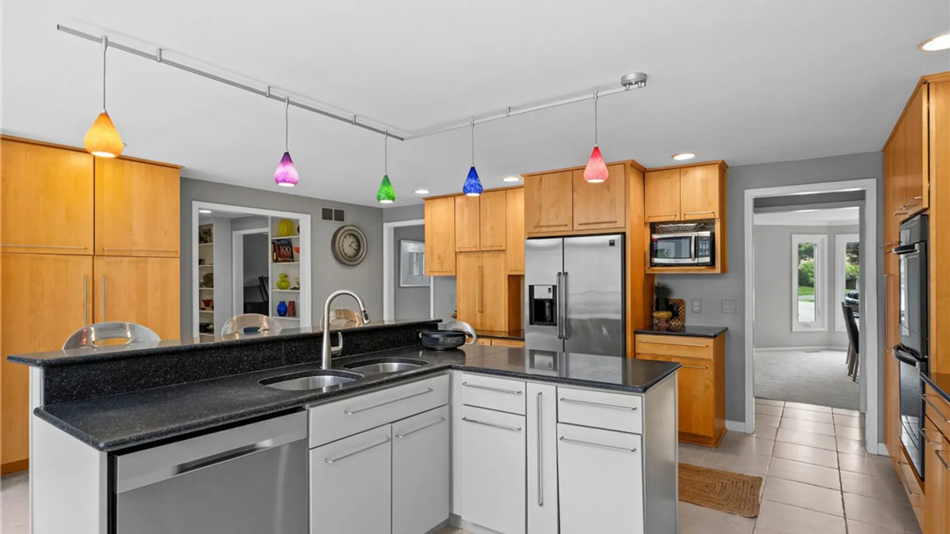 Property at 7 Touraine Court, Pittsford, NY 14534 18