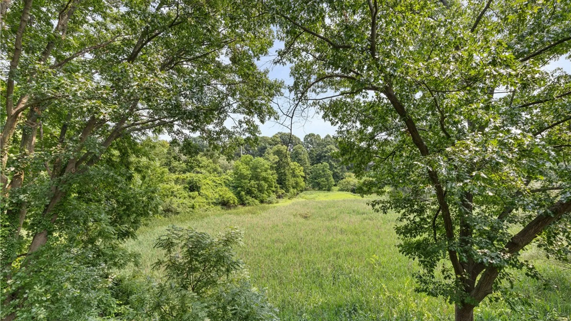 Property at 7 Touraine Court, Pittsford, NY 14534 44
