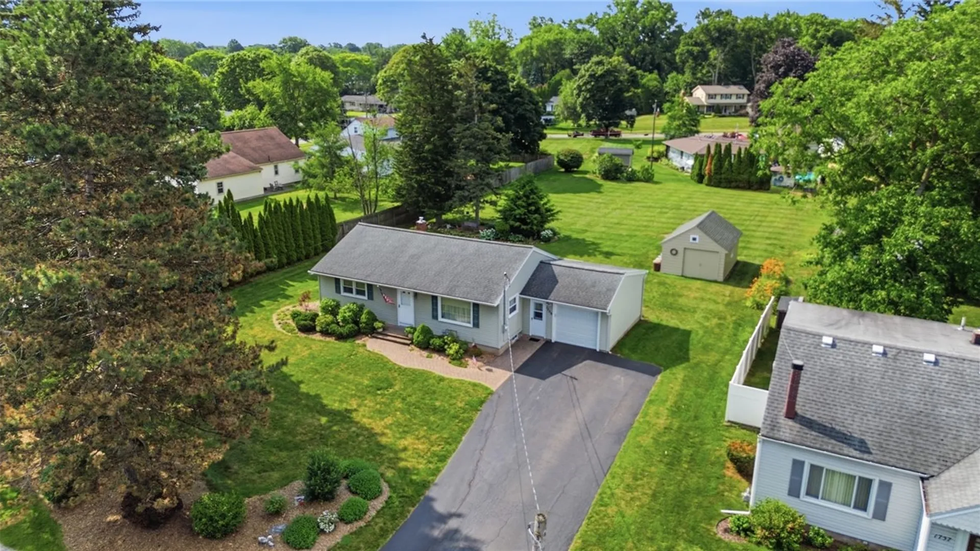 Property at 1739 Maiden Lane, Greece, NY 14626 33
