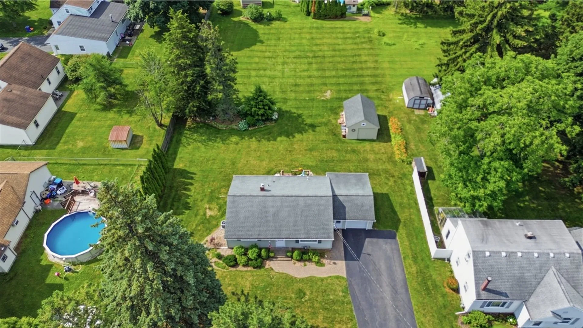 Property at 1739 Maiden Lane, Greece, NY 14626 34