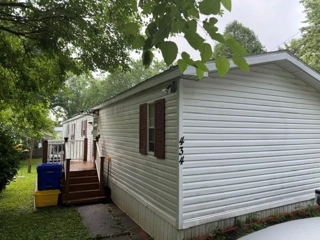 Property at 434 Terri Drive, Farmington, NY 14425