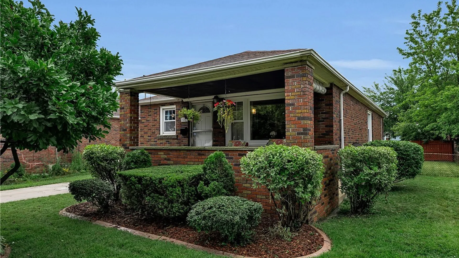 Property at 2789 Orleans Avenue, Niagara Falls, NY 14303 4