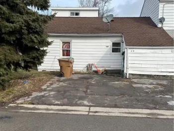 Property at 36 Glenwood Court, Cheektowaga, NY 14225