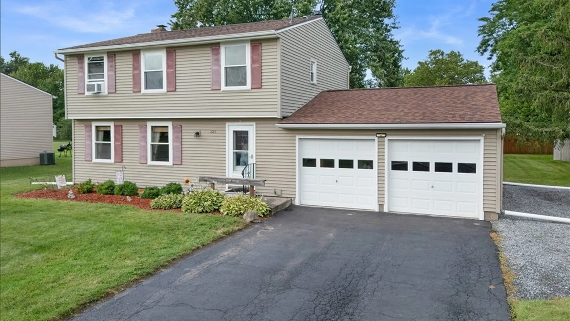 Property at 234 Blackwell Lane, Henrietta, NY 14467 5