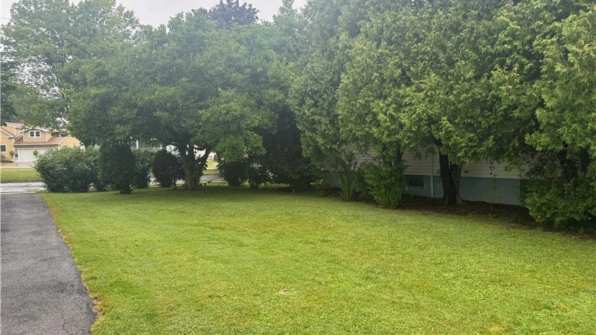 Property at 1409 Nellis Place, Utica, NY 13502 6