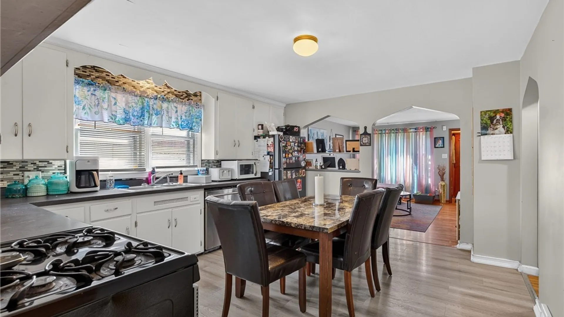 Property at 2482 Forest Avenue, Niagara Falls, NY 14301 6