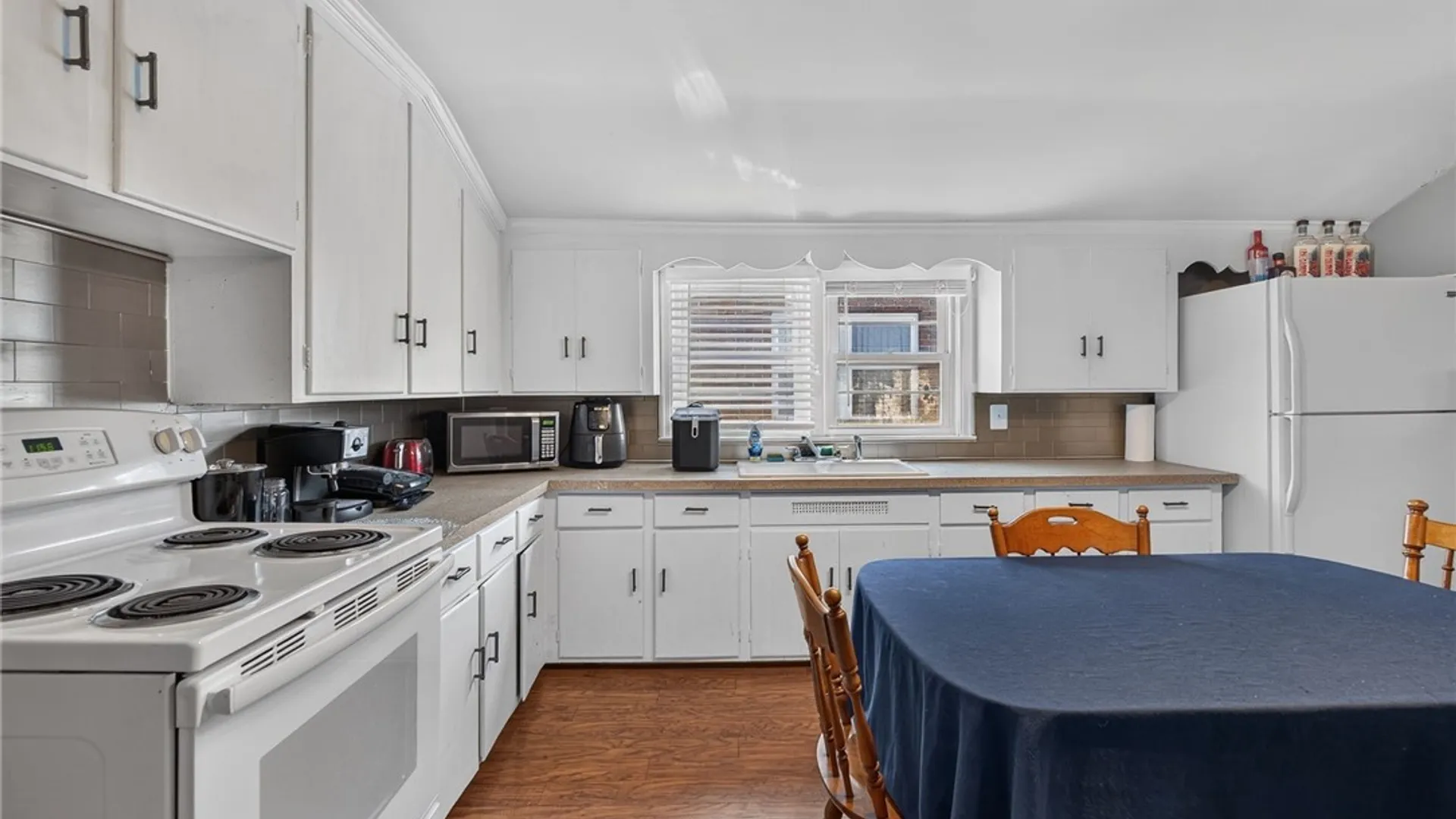 Property at 2482 Forest Avenue, Niagara Falls, NY 14301 21