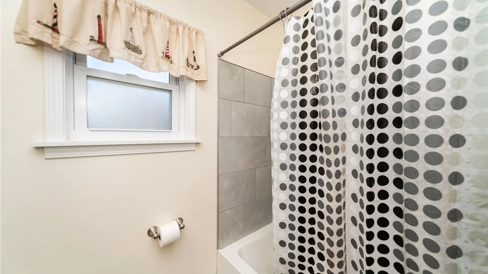 Property at 10 S Lyon Street, Batavia City, NY 14020 13