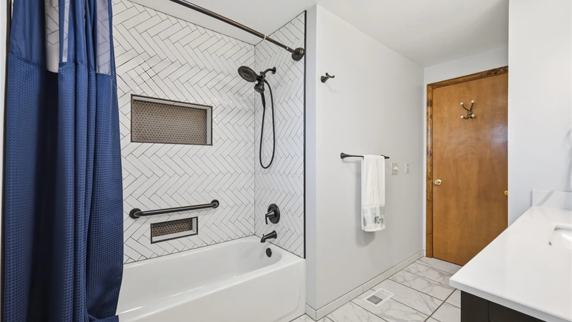 Property at 312 Barbados Drive, Cheektowaga, NY 14227 30