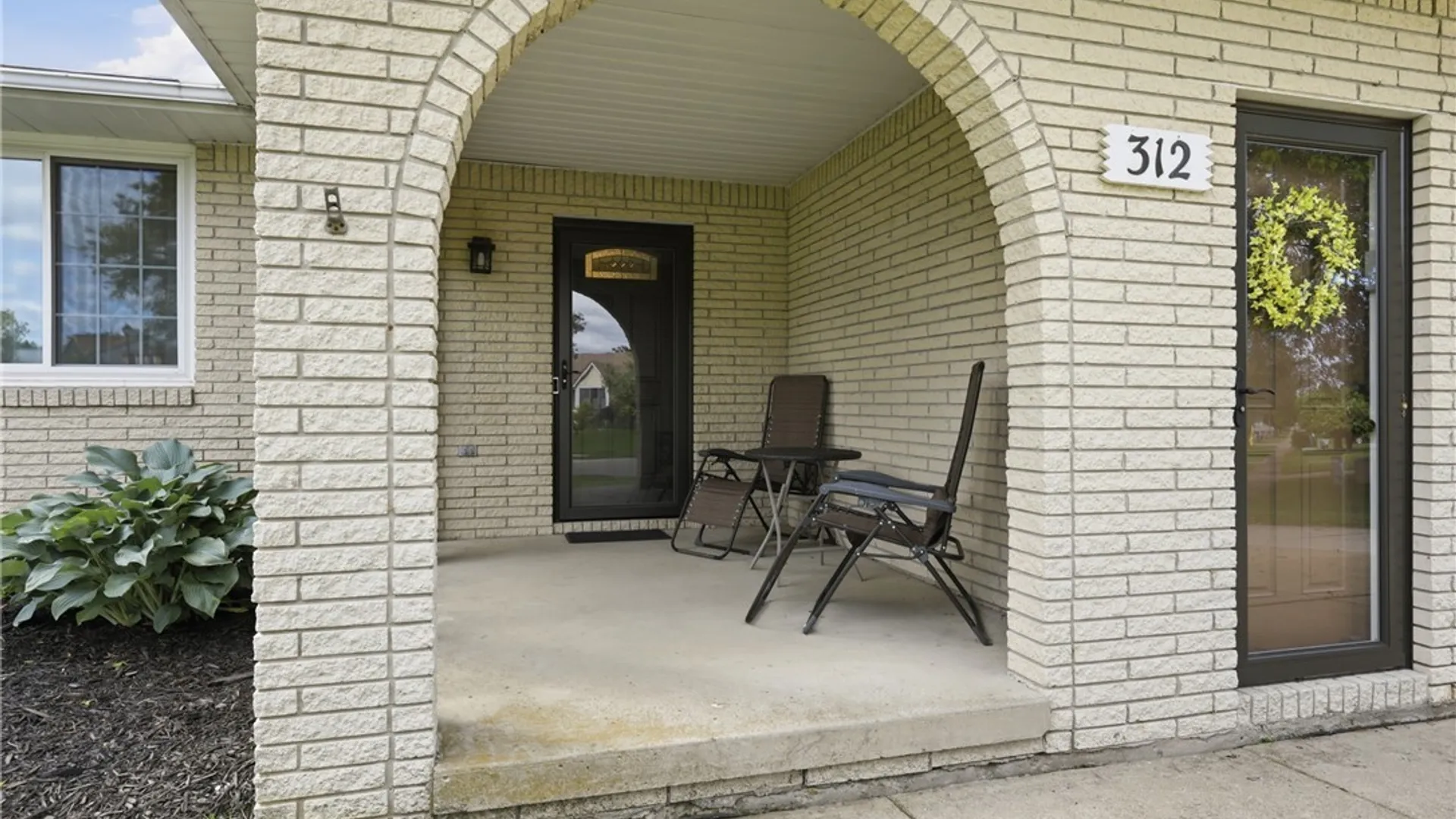 Property at 312 Barbados Drive, Cheektowaga, NY 14227 4