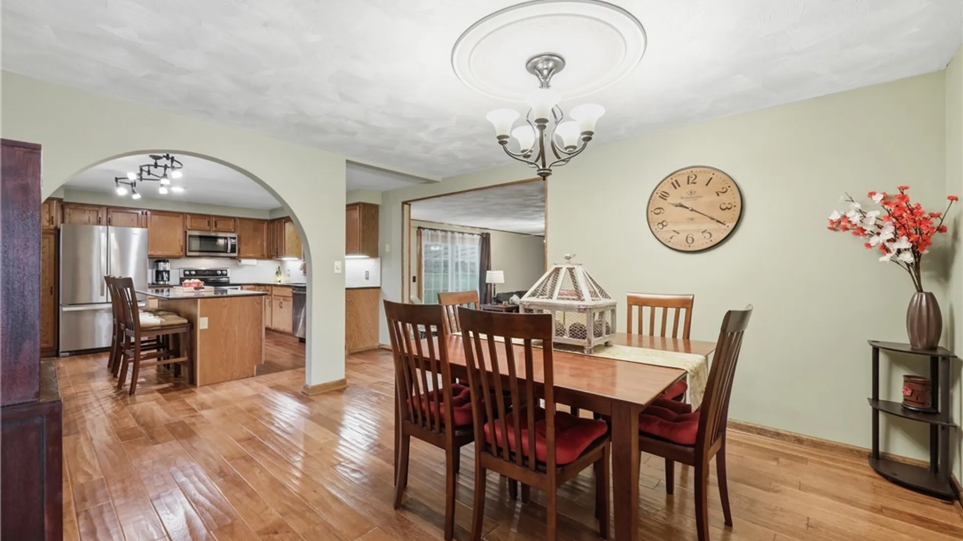 Property at 312 Barbados Drive, Cheektowaga, NY 14227 9